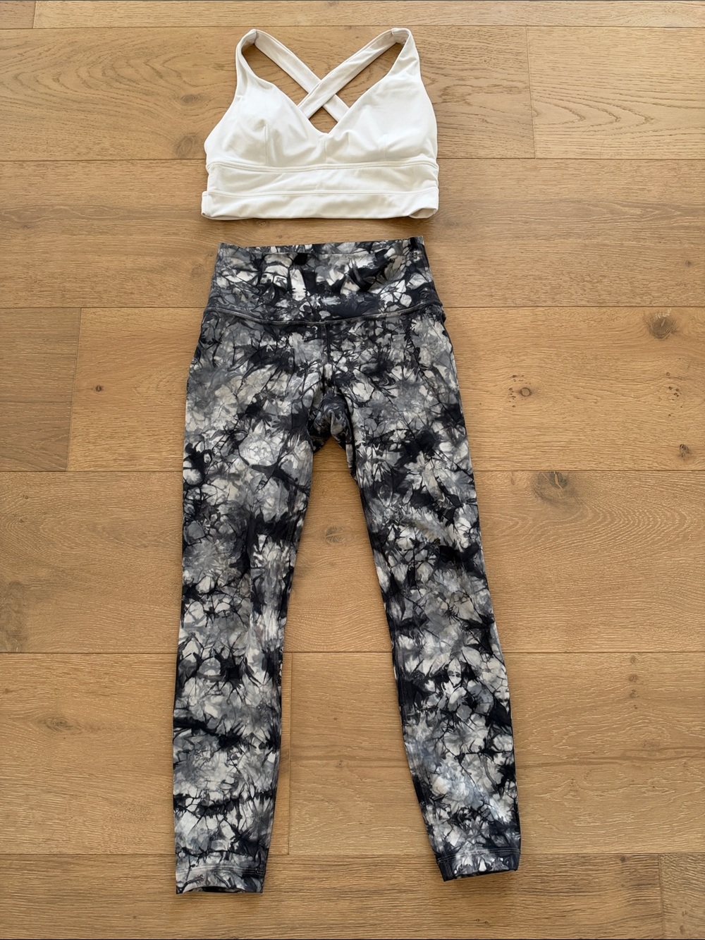 lululemon athletica Black & Gray Tie-Dye Leggings